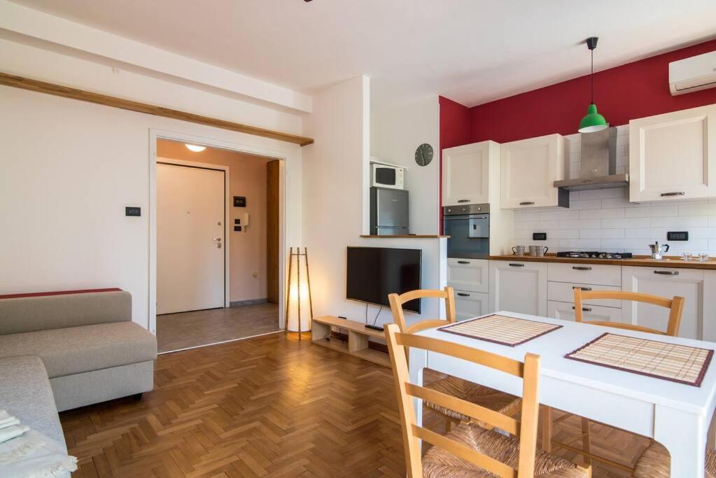 Enjoy Home - Bilocale Sulle Riviere A Due Passi Dalla Specola ปาโดวา ภายนอก รูปภาพ