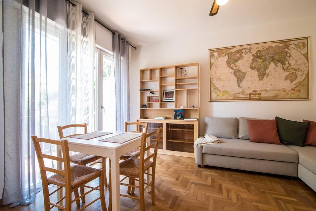 Enjoy Home - Bilocale Sulle Riviere A Due Passi Dalla Specola ปาโดวา ภายนอก รูปภาพ