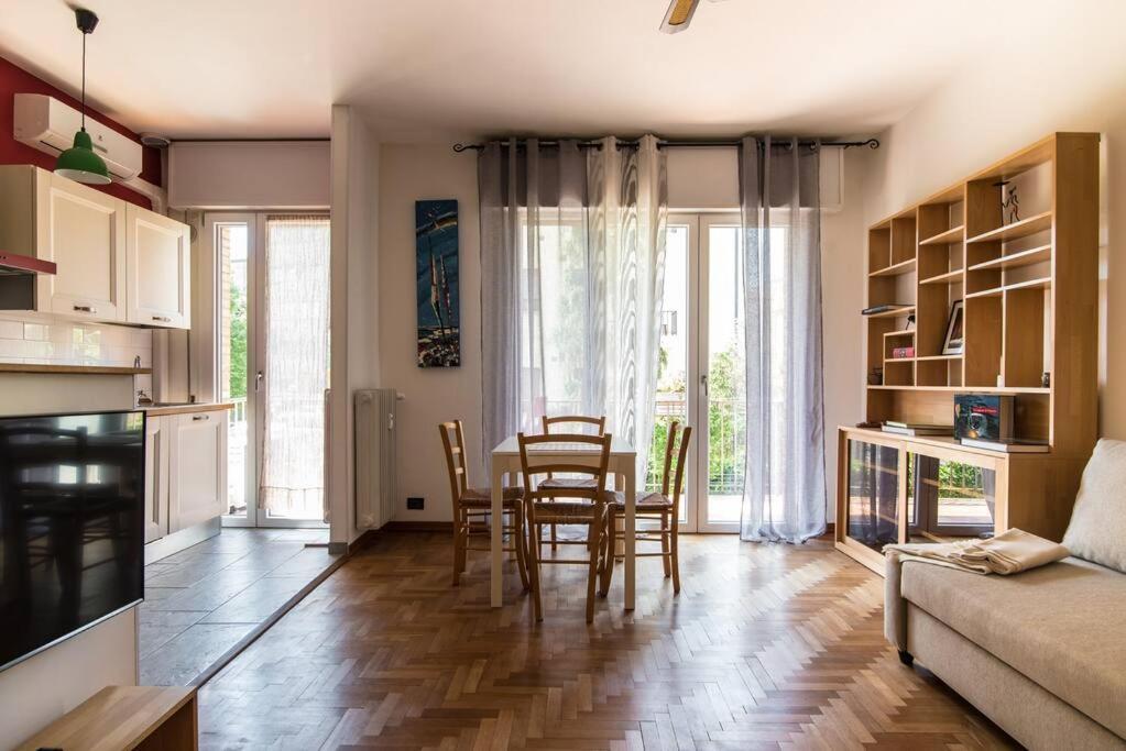 Enjoy Home - Bilocale Sulle Riviere A Due Passi Dalla Specola ปาโดวา ภายนอก รูปภาพ