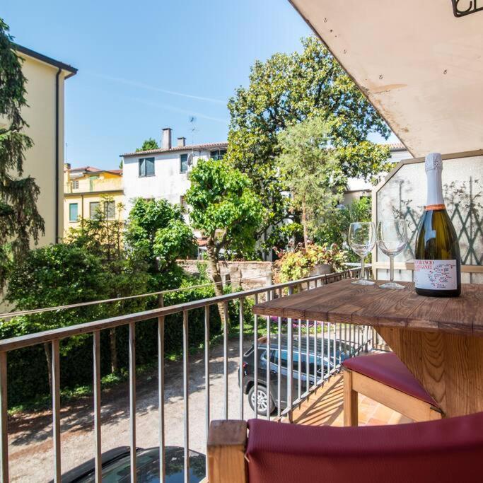 Enjoy Home - Bilocale Sulle Riviere A Due Passi Dalla Specola ปาโดวา ภายนอก รูปภาพ